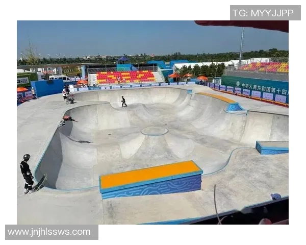 北京滑板队勇闯极限运动会展现青春风采与逆袭精神