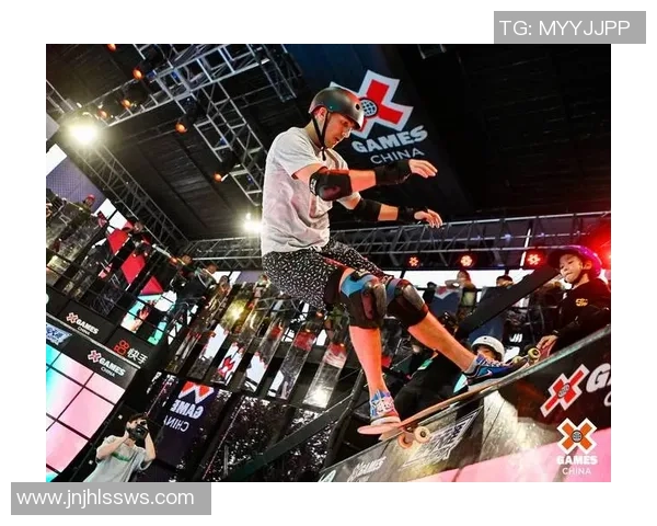 北京极限运动队在滑板精英赛中以73分稳居积分榜首位